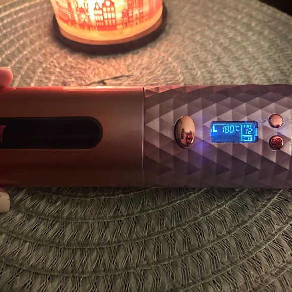 Cordless Travel Curler - Picture 2 of 5